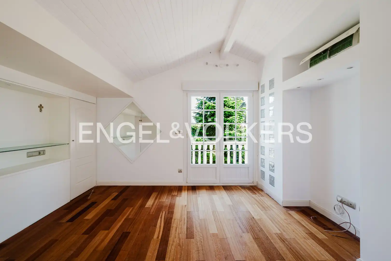 Sala de estar de Finca rústica en venta en Hendaye con Aire acondicionado, Calefacción y Jardín privado