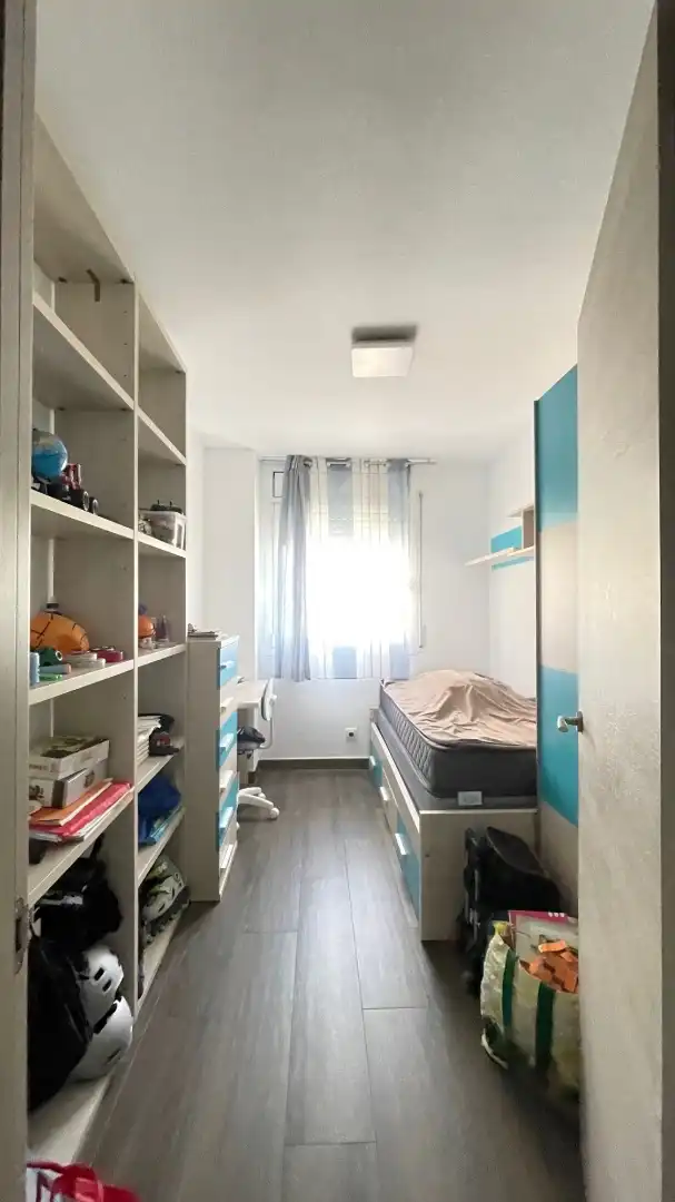 Habitación de Piso en venta en El Prat de Llobregat con Aire acondicionado, Calefacción y Parquet