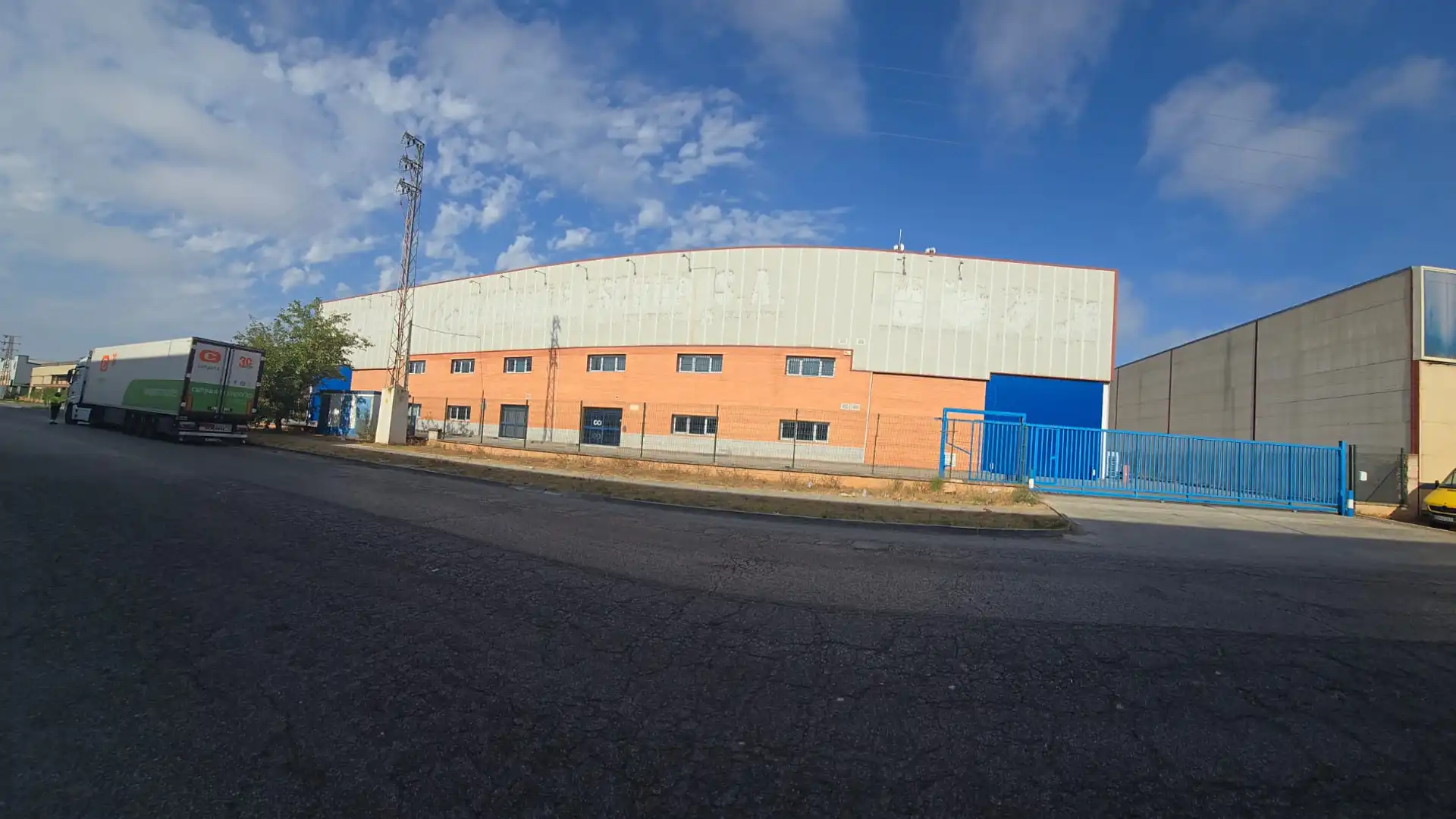 Industrial buildings for sale in La Motilla - Fuente del Rey