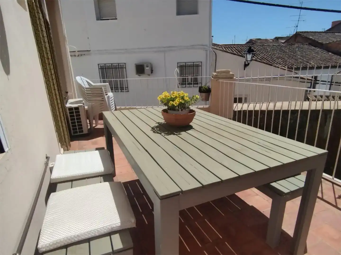 Terrasse von Wohnung zur Miete in Jalance mit Klimaanlage, Möbliert und Waschmaschine