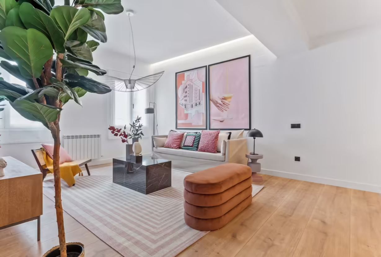 Sala de estar de Piso de alquiler en  Barcelona Capital con Aire acondicionado, Amueblado y Se aceptan mascotas