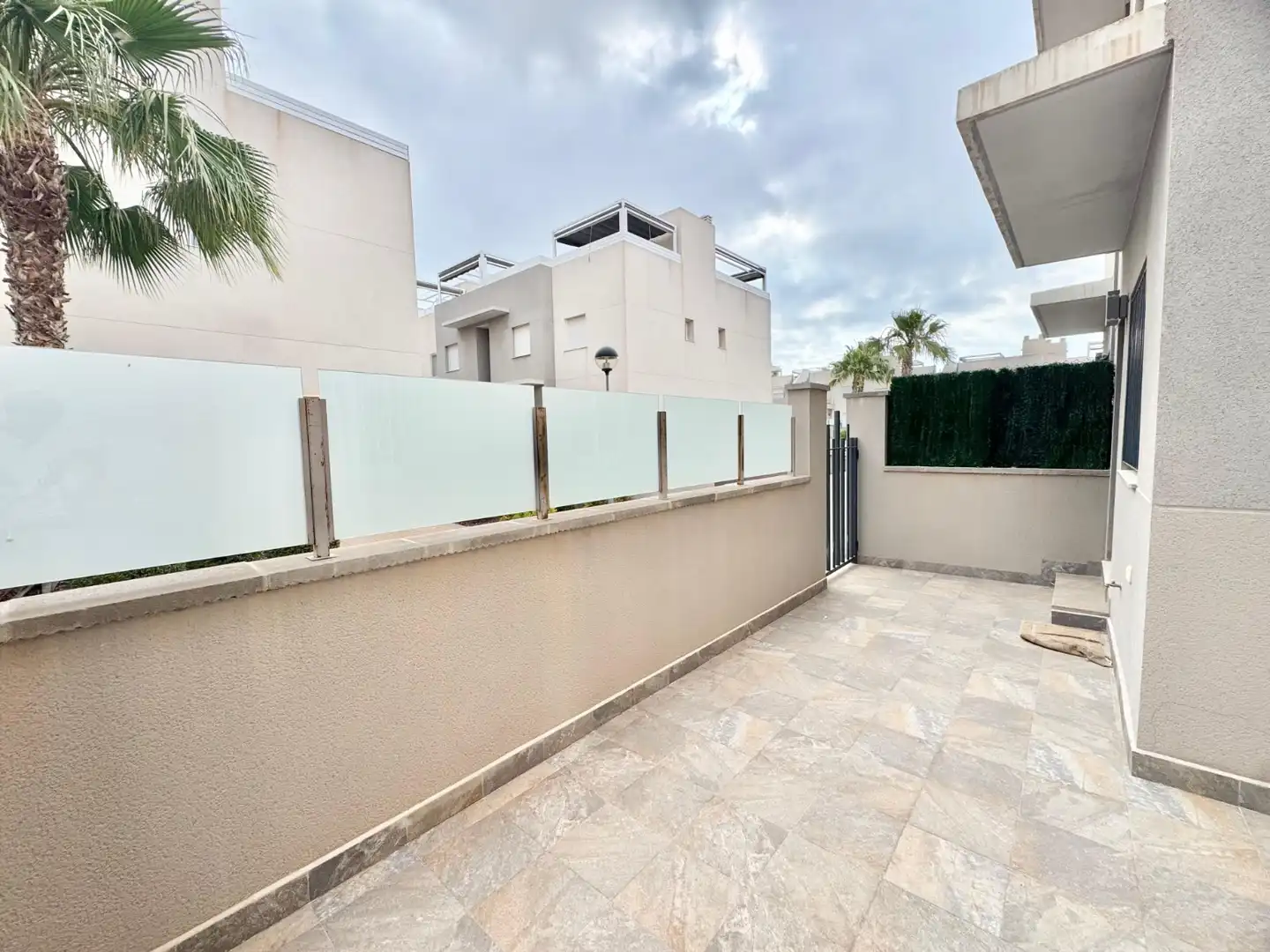 Terrassa de Casa o xalet de lloguer en Torrevieja amb Aire condicionat, Piscina i Moblat