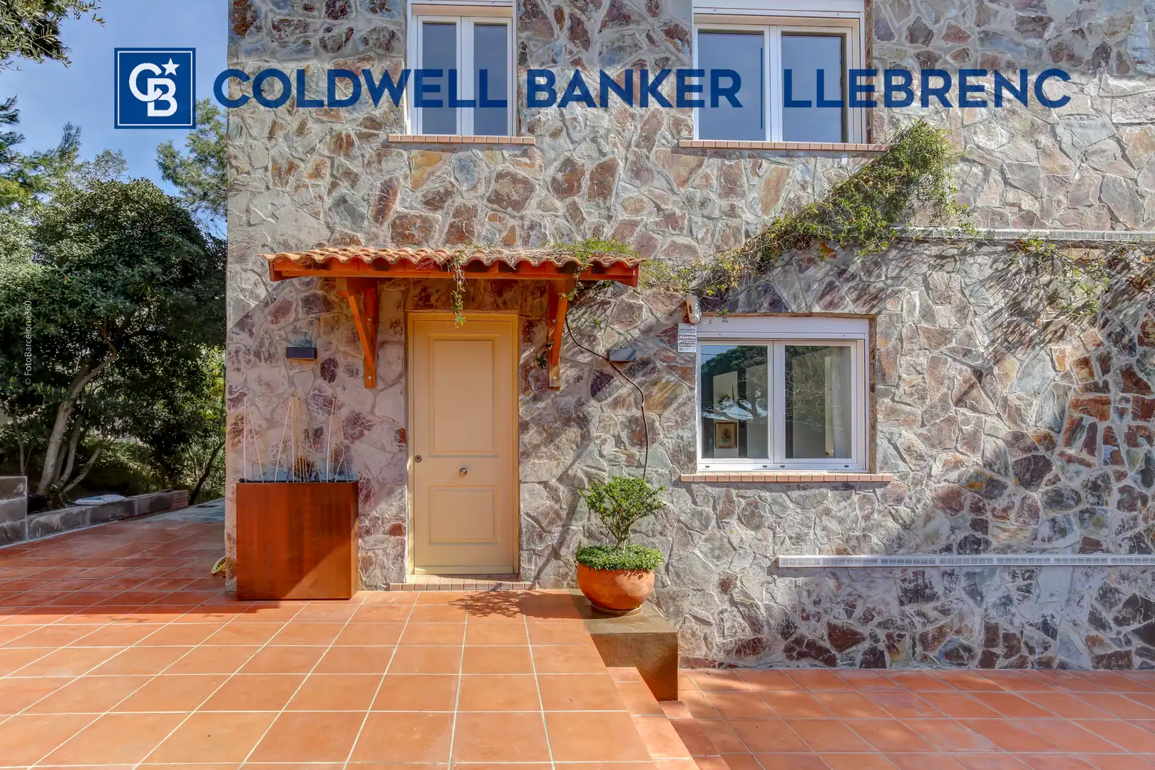 Exterior view of Houses for rent in Barcelona  with Heating, Private garden and Parquet flooring