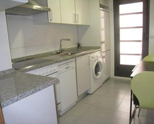 Cuina de Pis de lloguer en  Zaragoza Capital amb Aire condicionat, Calefacció i Parquet