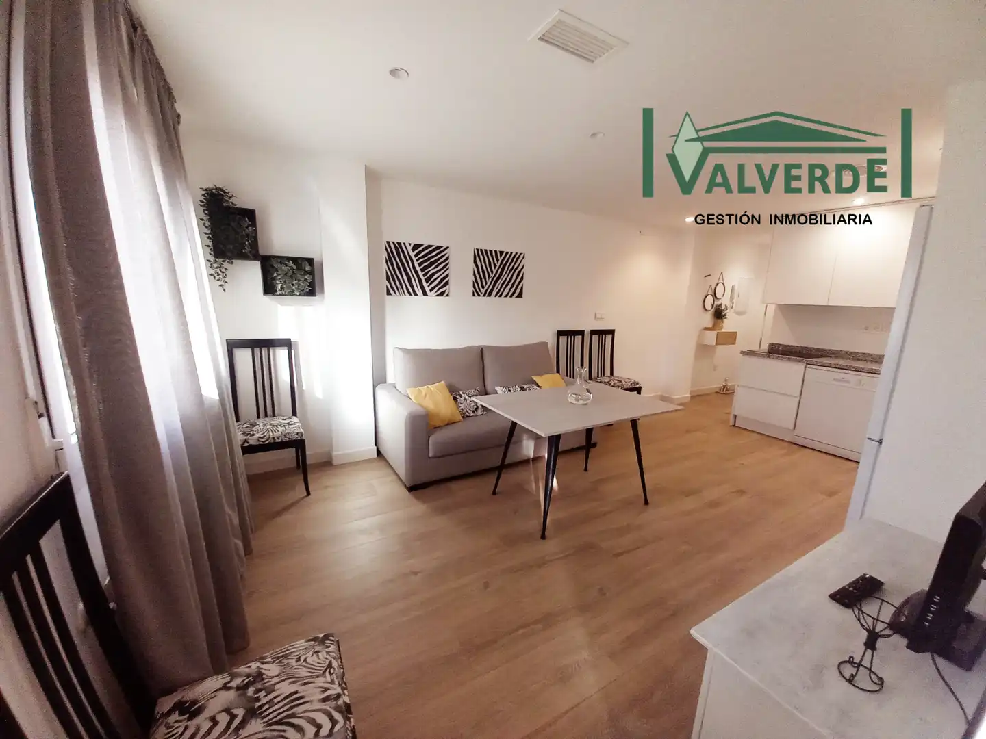 Wohnzimmer von Wohnungen zur Miete in Granada mit Klimaanlage, Heizung und Möbliert
