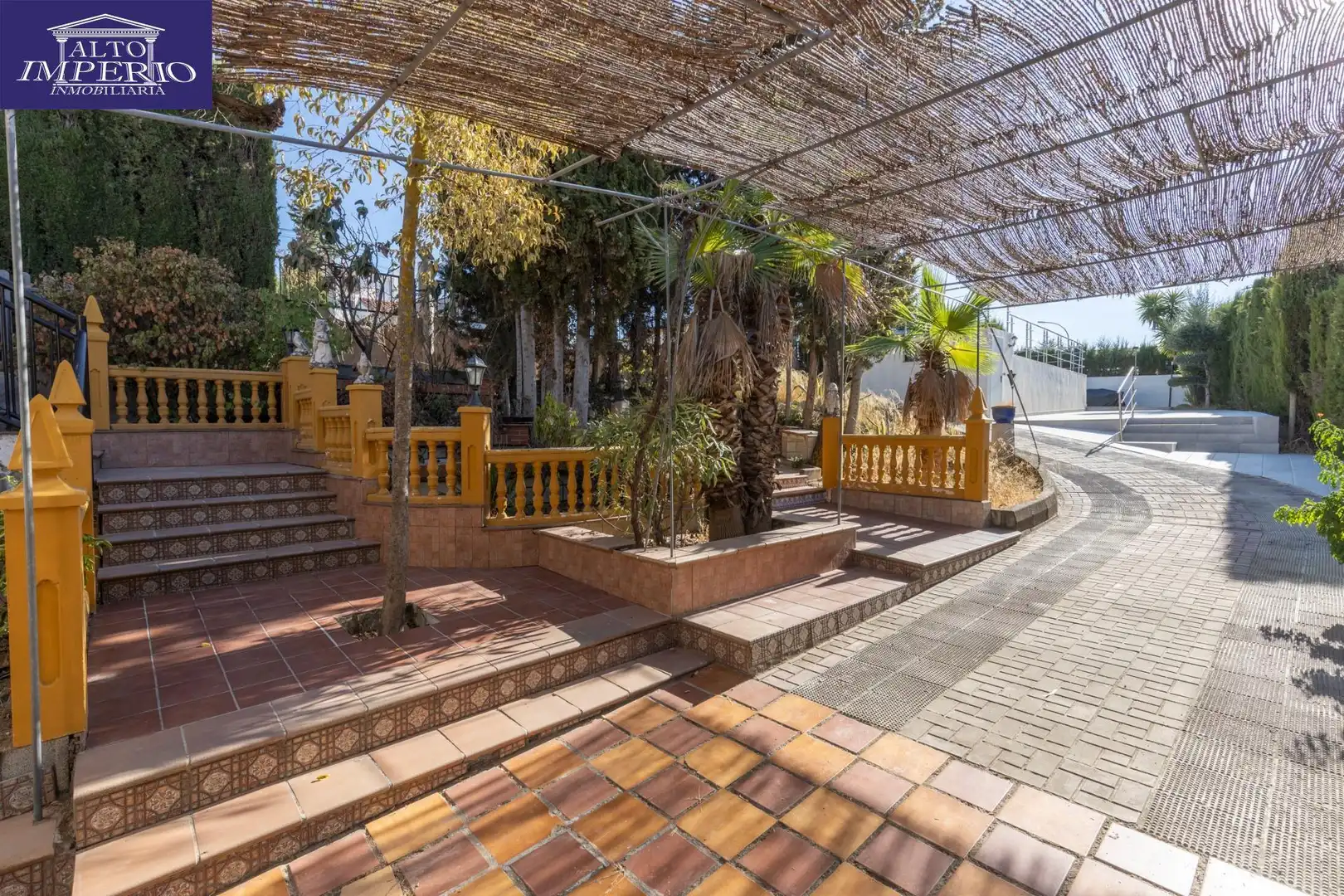 Chalet con terraza en venta en Altos de la Zubia, imagen 8