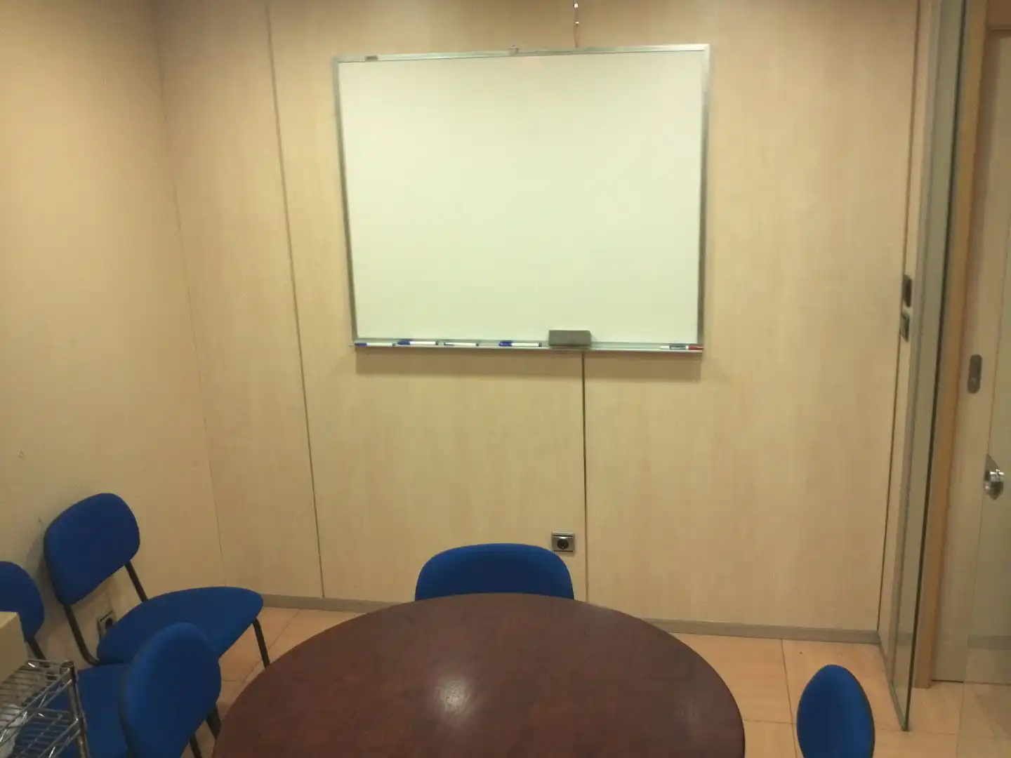 Büro zur Miete in Donostia - San Sebastián  mit Möbliert und Internet
