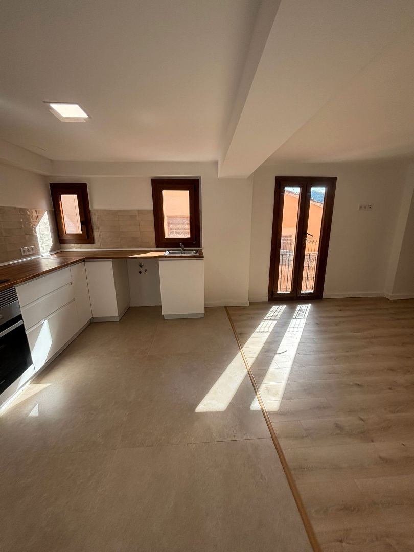 Cuina de Pis de lloguer en Falset amb Aire condicionat, Parquet i Traster