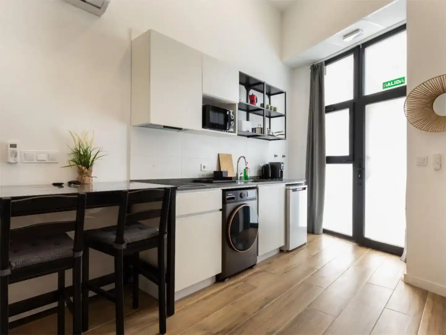 Küche von Wohnung zum Verkauf in Valencia mit Klimaanlage und Möbliert