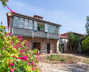 Außenansicht von Country house zum verkauf in Carreño mit Balkon