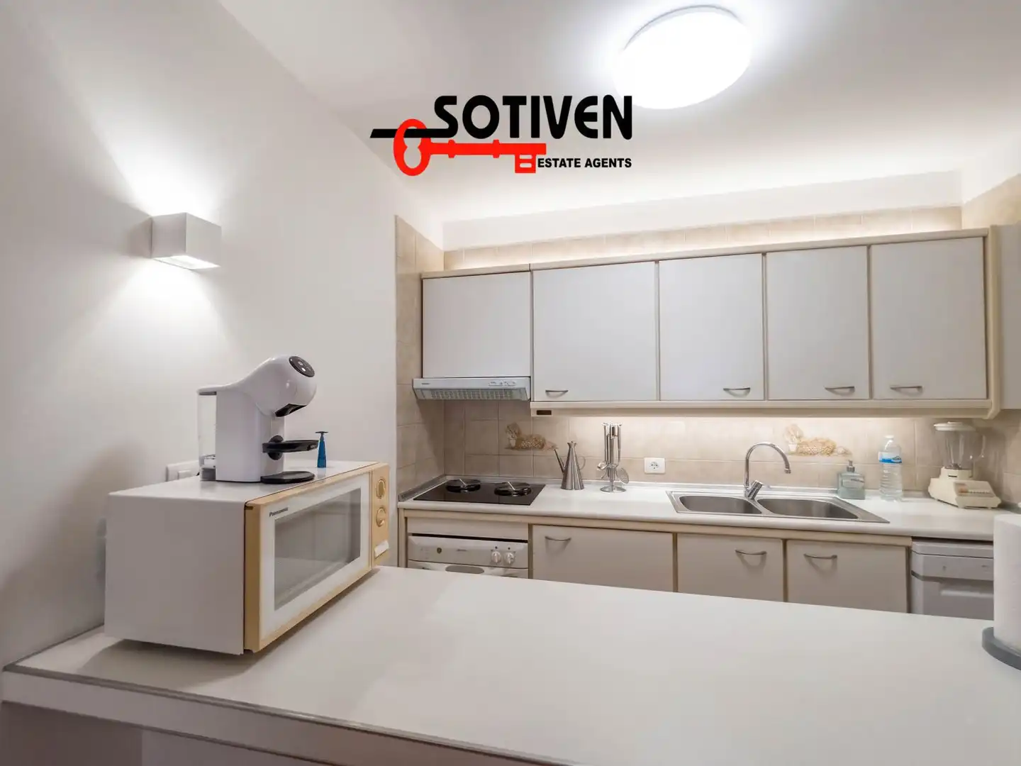 Cuina de Apartament de lloguer en Adeje amb Terrassa i Piscina comunitària
