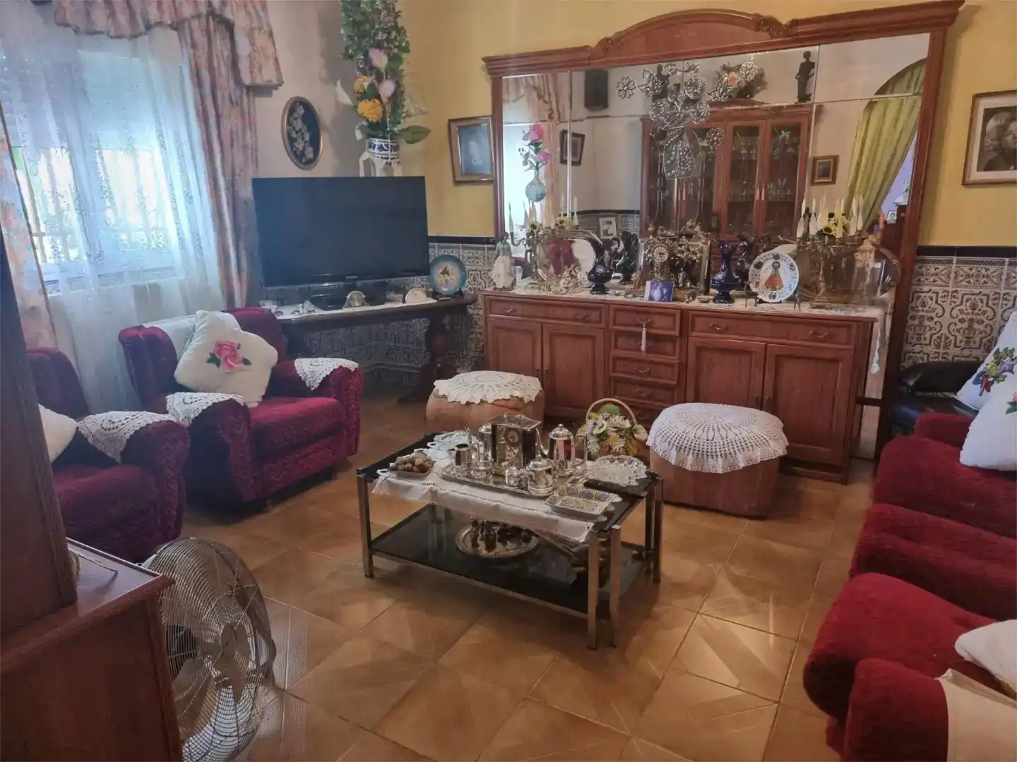 Sala d'estar de Planta baixa en venda en Madrigalejo amb Jardí privat, Traster i Moblat
