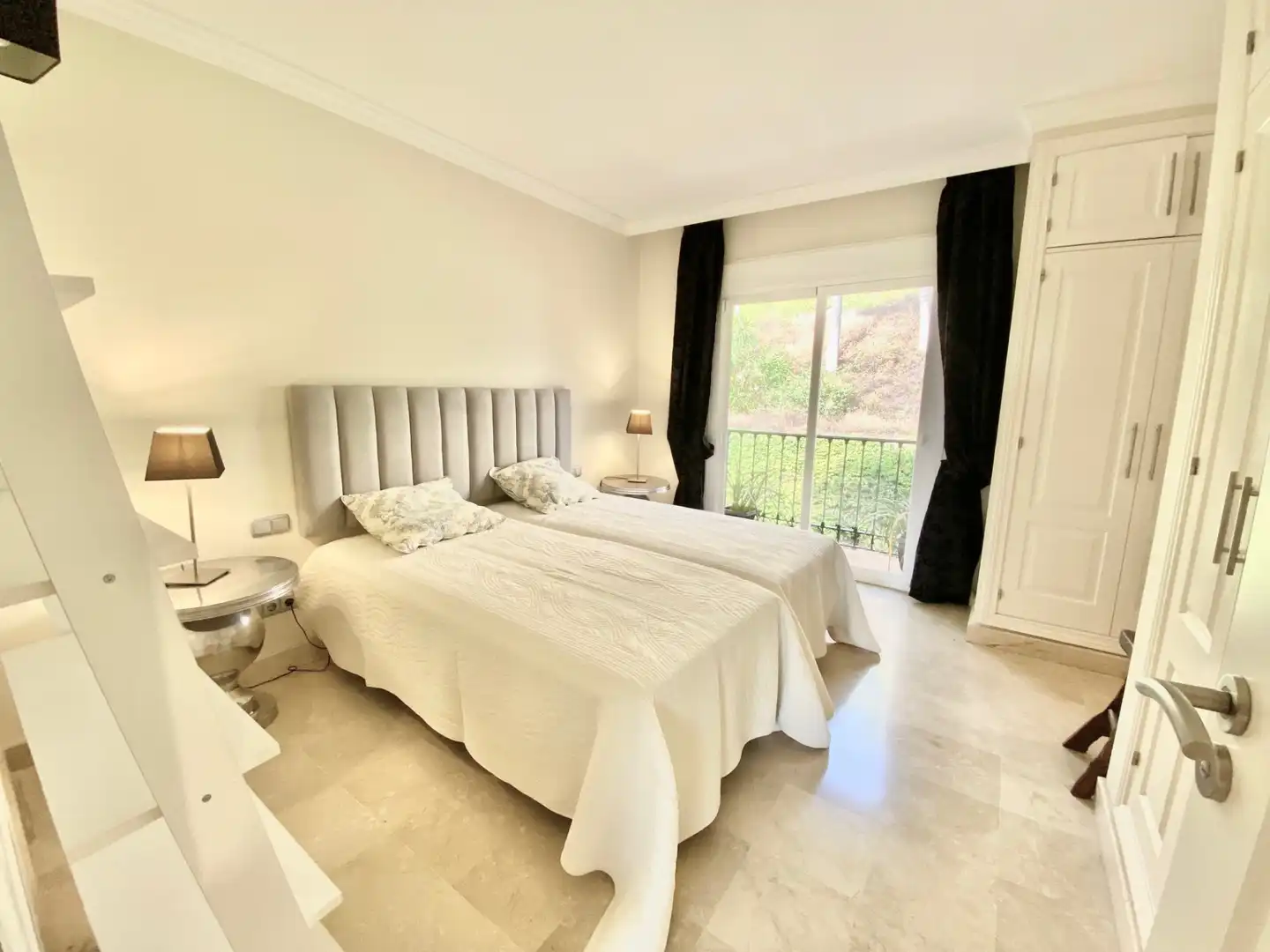 Apartments for rent in Benatalaya