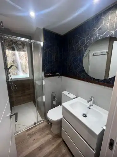 Bathroom of Flat for rent in Zaragoza  with Heating, Parquet flooring and Furnished