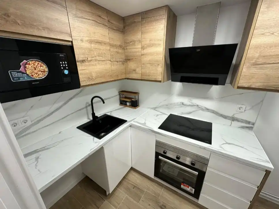 Piso en venta en Ronda de ľEst 36, imagen 2