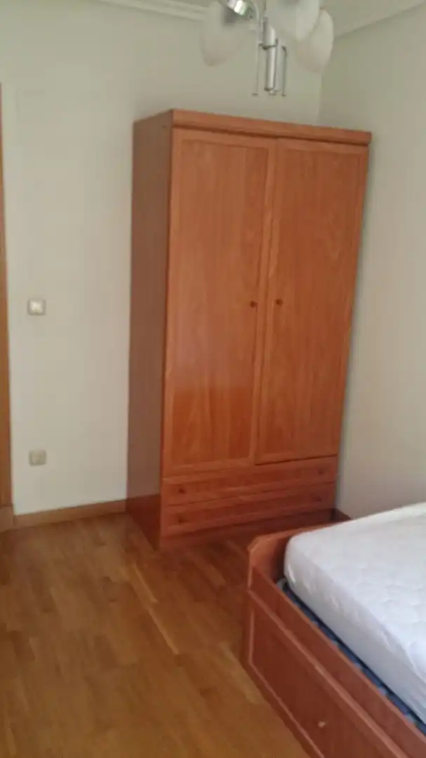 Schlafzimmer von Wohnung zur Miete in Zaragoza mit Klimaanlage, Heizung und Parkett
