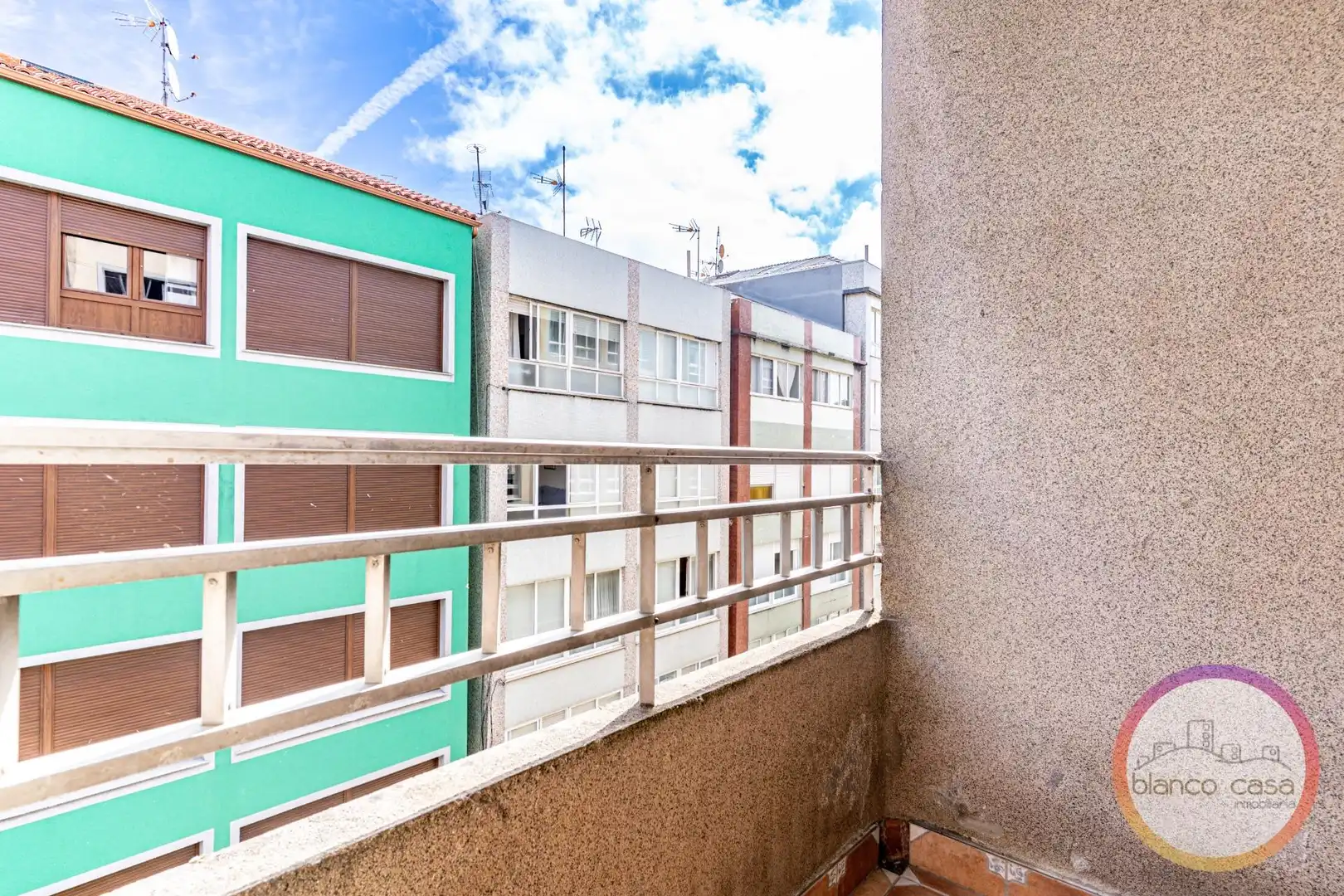 Terraza de Piso en venta en Carballo con Terraza, Trastero y Amueblado