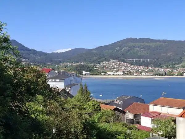 Außenansicht von Wohnungen zum Verkauf in Moaña mit Heizung, Parkett und Abstellraum