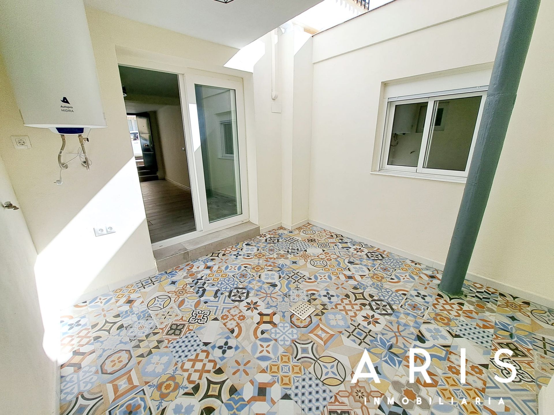 Piso de alquiler con opción a compra en Calle Cánovas del Castillo, Centro