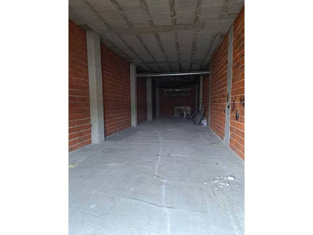 Local comercial en Alquiler en Imaginalia - Llanos del Águila