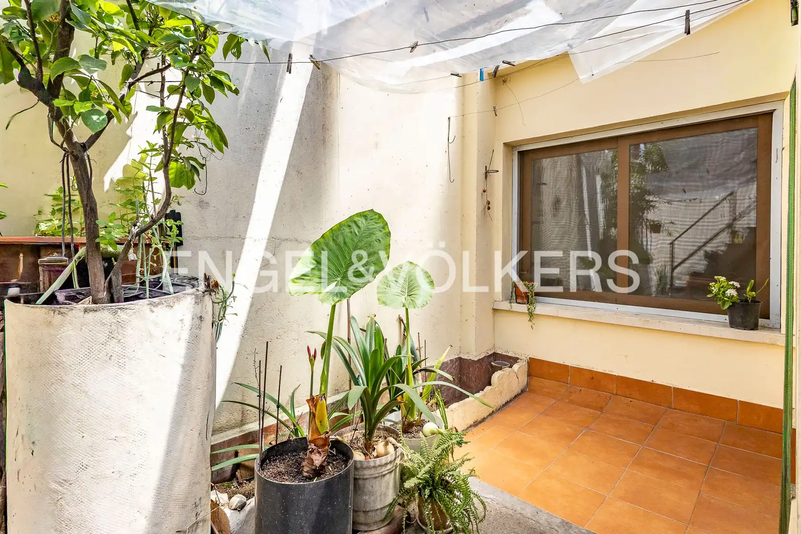 Terrassa de Casa o xalet en venda en Santa Coloma de Cervelló amb Aire condicionat, Calefacció i Jardí privat