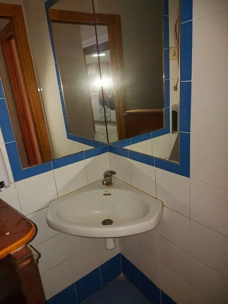 Commercial properties for sale in Domeño