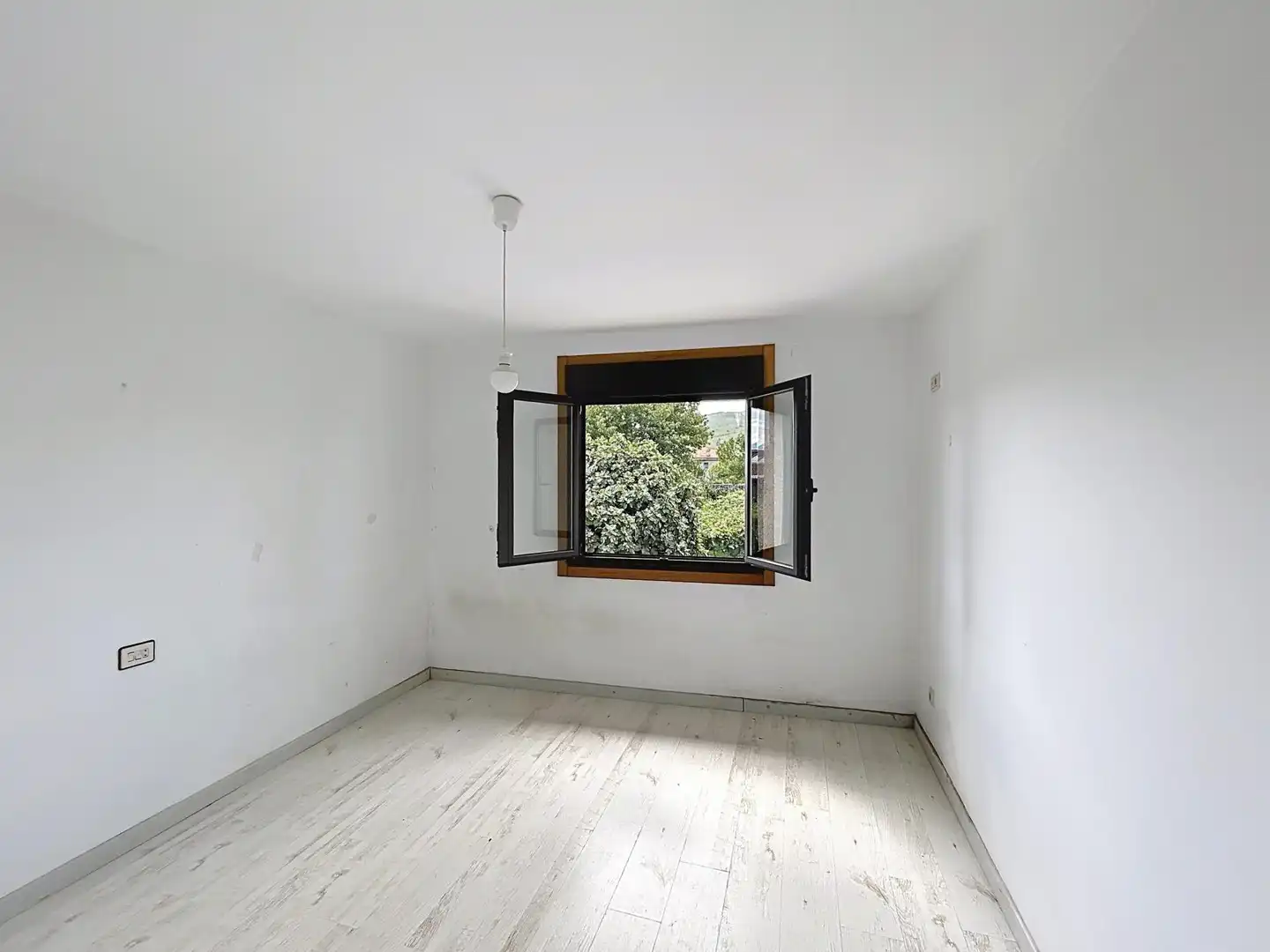 Habitación de Casa o chalet en venta en Valga con Calefacción y Terraza