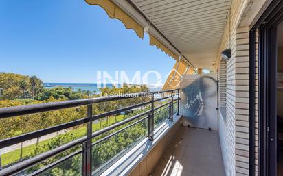 Vista exterior de Pis en venda en Cambrils amb Aire condicionat, Calefacció i Terrassa
