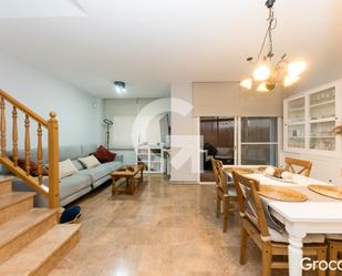 Living room of Single-family semi-detached for sale in Torrelles de Llobregat  with Air Conditioner, Heating and Terrace