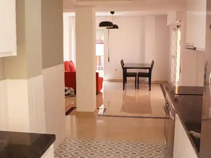 Dachboden zur Miete in Málaga Capital mit Klimaanlage und Balkon