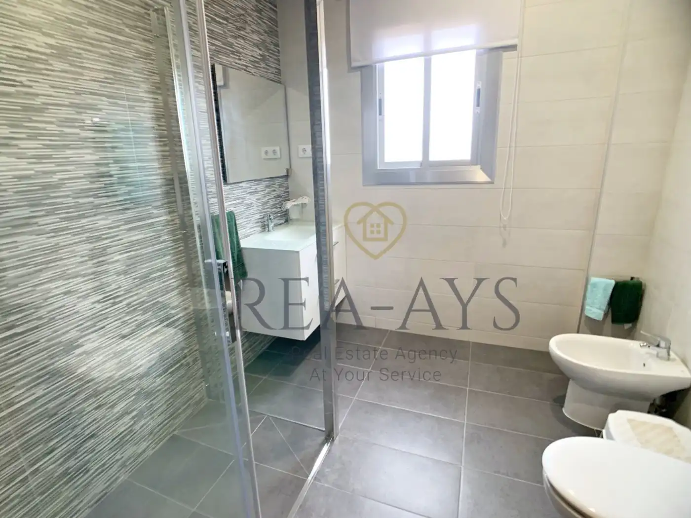 Baño de Casa o chalet en venta en Vallirana con Jardín privado, Terraza y Trastero