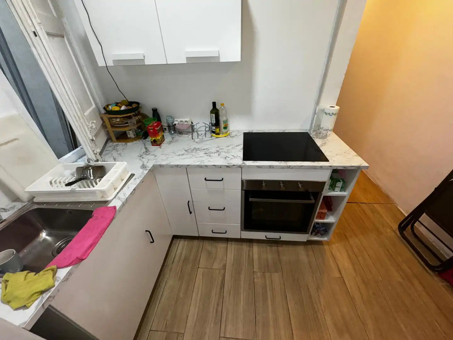 Cuina de Planta baixa en venda en L'Hospitalet de Llobregat amb Terrassa