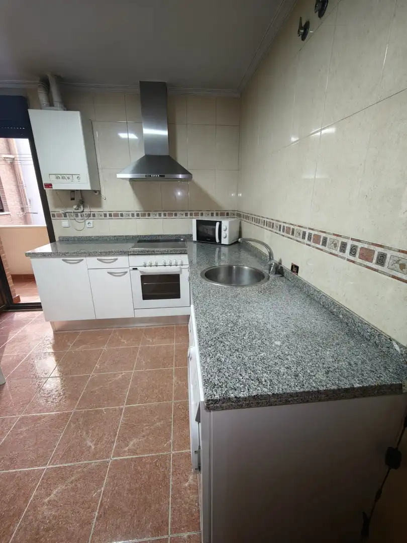 Kitchen of Flat for rent in Valencia de Don Juan  with Heating and Terrace