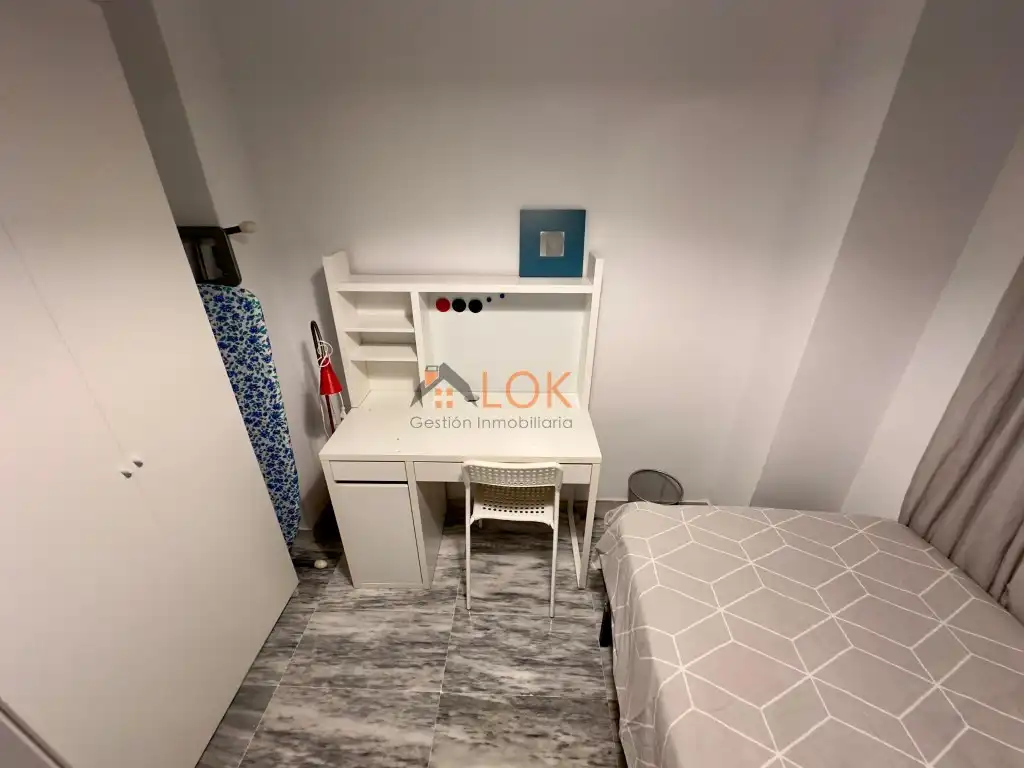 Habitación de Piso en venta en Málaga