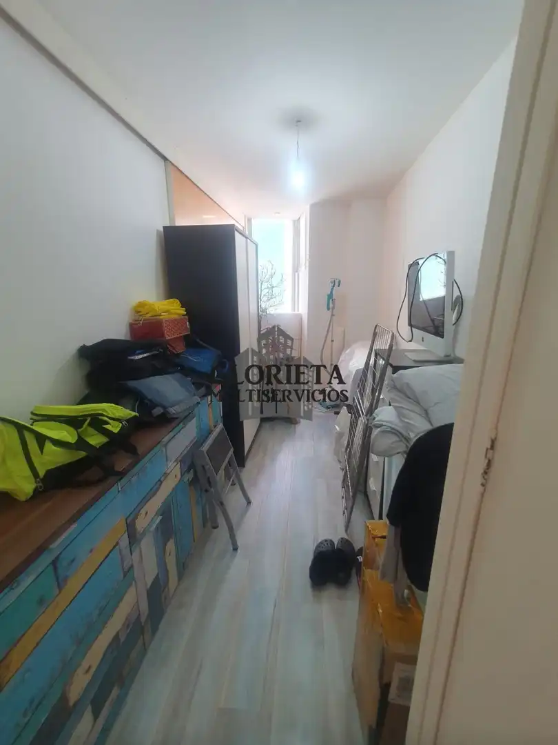 Habitación de Piso en venta en Vigo  con Calefacción, Trastero y Amueblado