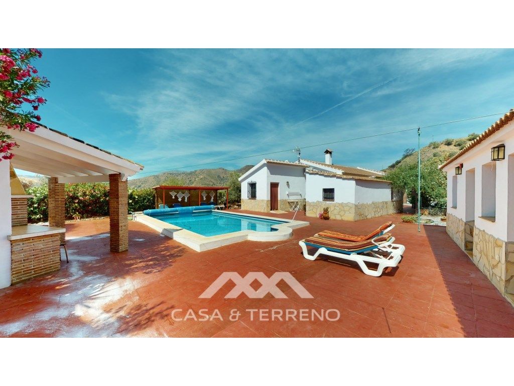 Exterior view of Country house for sale in El Borge  with Air Conditioner, Private garden and Terrace