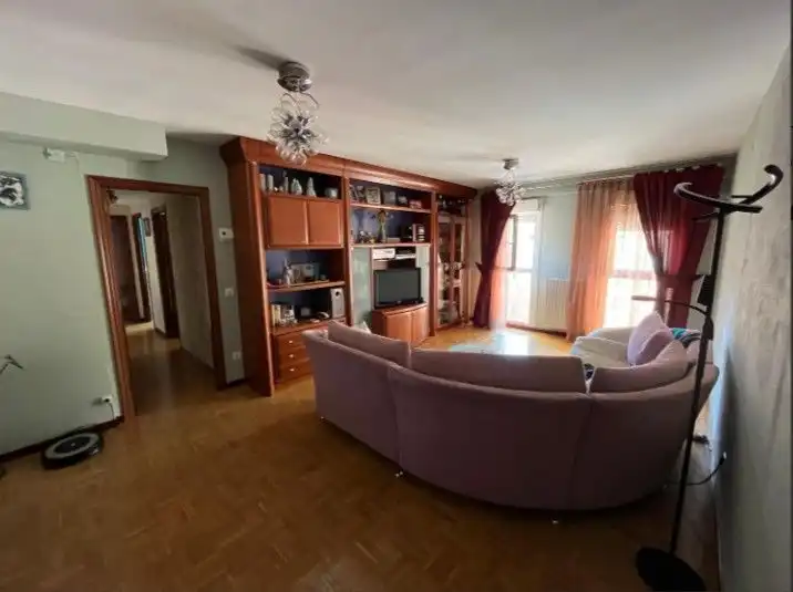Sala d'estar de Pis en venda en Bilbao  amb Calefacció i Traster