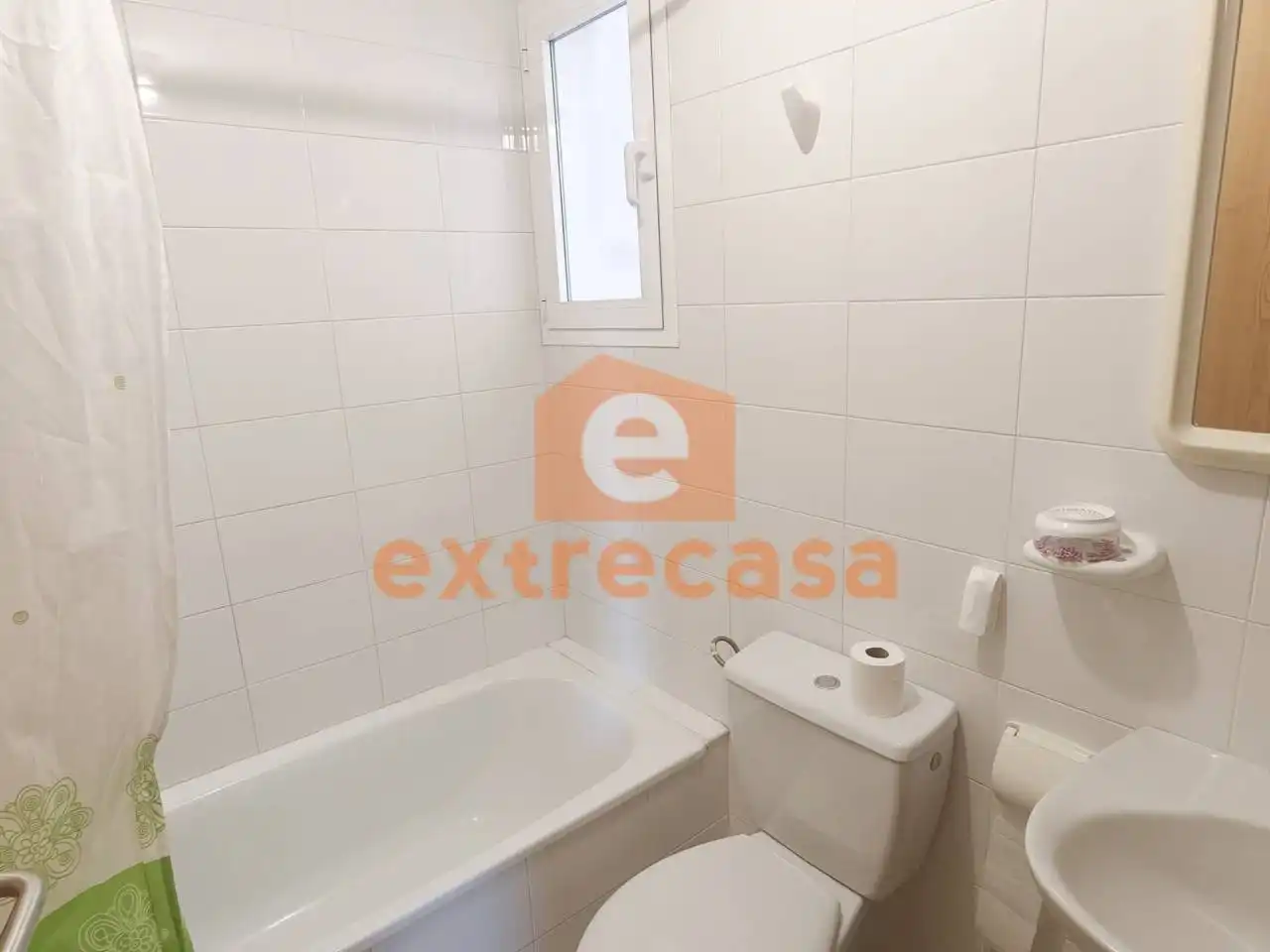 Badezimmer von Wohnung zur Miete in Badajoz mit Möbliert