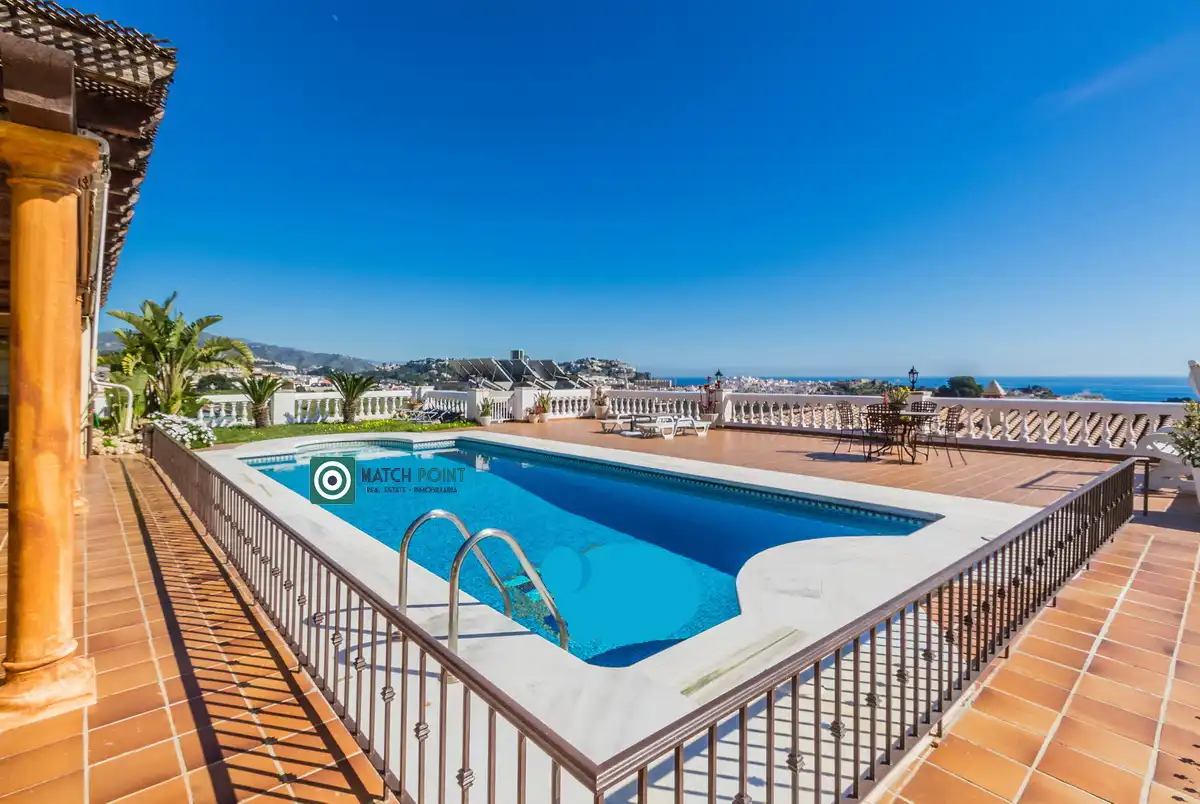 Piscina de Casa o xalet en venda en Almuñécar