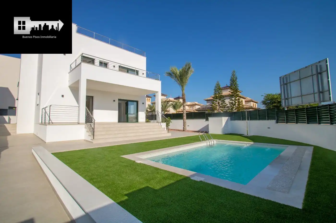 Vista exterior de Casa o xalet en venda en Elche / Elx amb Aire condicionat, Calefacció i Jardí privat