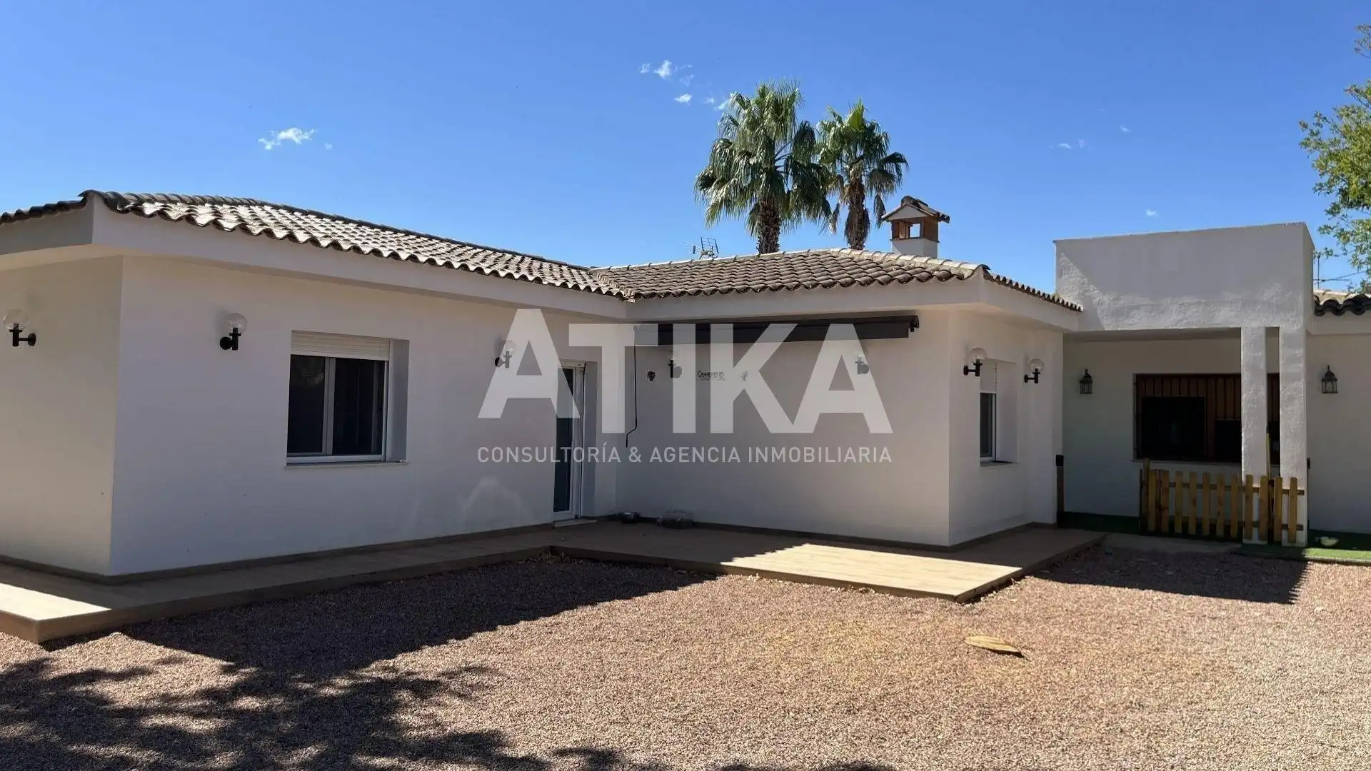 Exterior view of Houses for sale in Ontinyent  with Air Conditioner, Private garden and Parquet flooring
