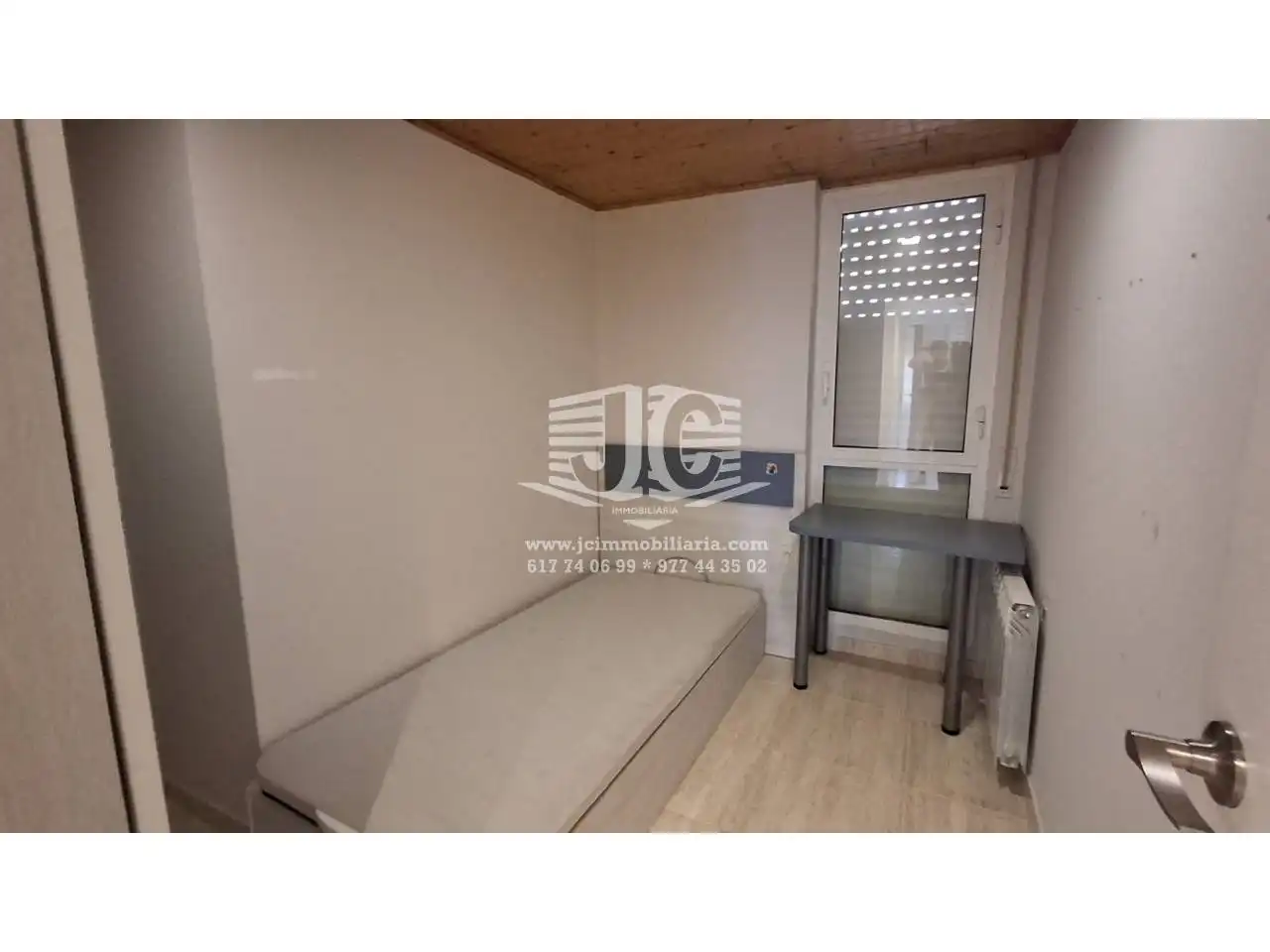 Bedroom of Flat for rent in Tortosa  with Air Conditioner, Terrace and Community pool