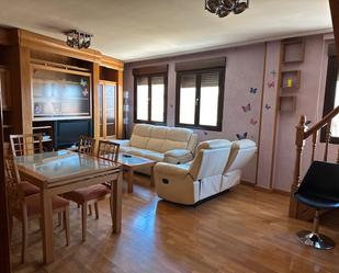 Living room of Duplex to rent in Segovia Capital  with Air Conditioner, Heating and Parquet flooring