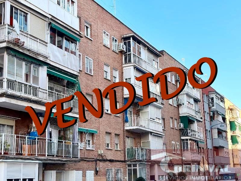 Vista exterior de Pis en venda en Alcorcón amb Terrassa, Traster i Moblat