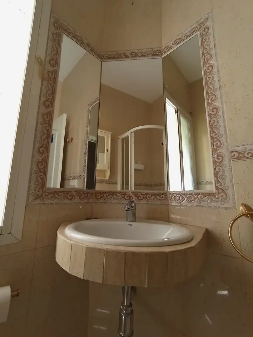Baño de Piso de alquiler en Madrid con Aire acondicionado, Calefacción y Parquet