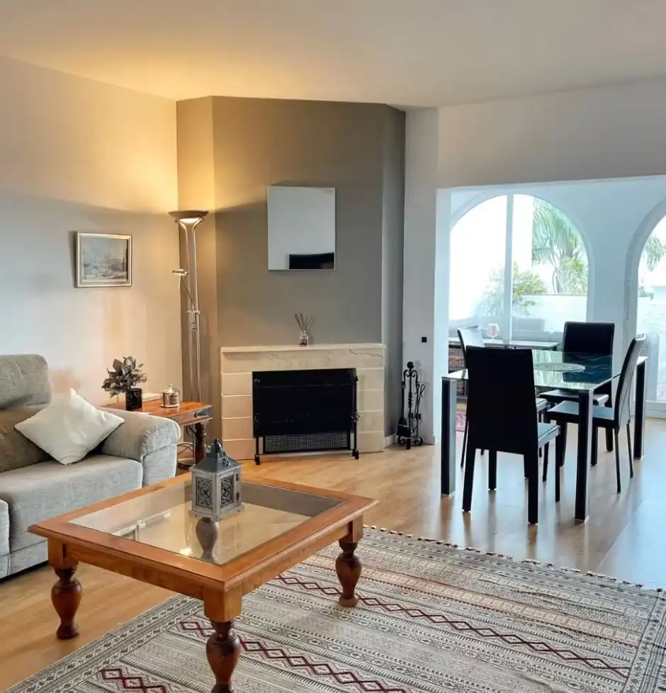 Apartamento con piscina en alquiler en La Quinta, imagen 5