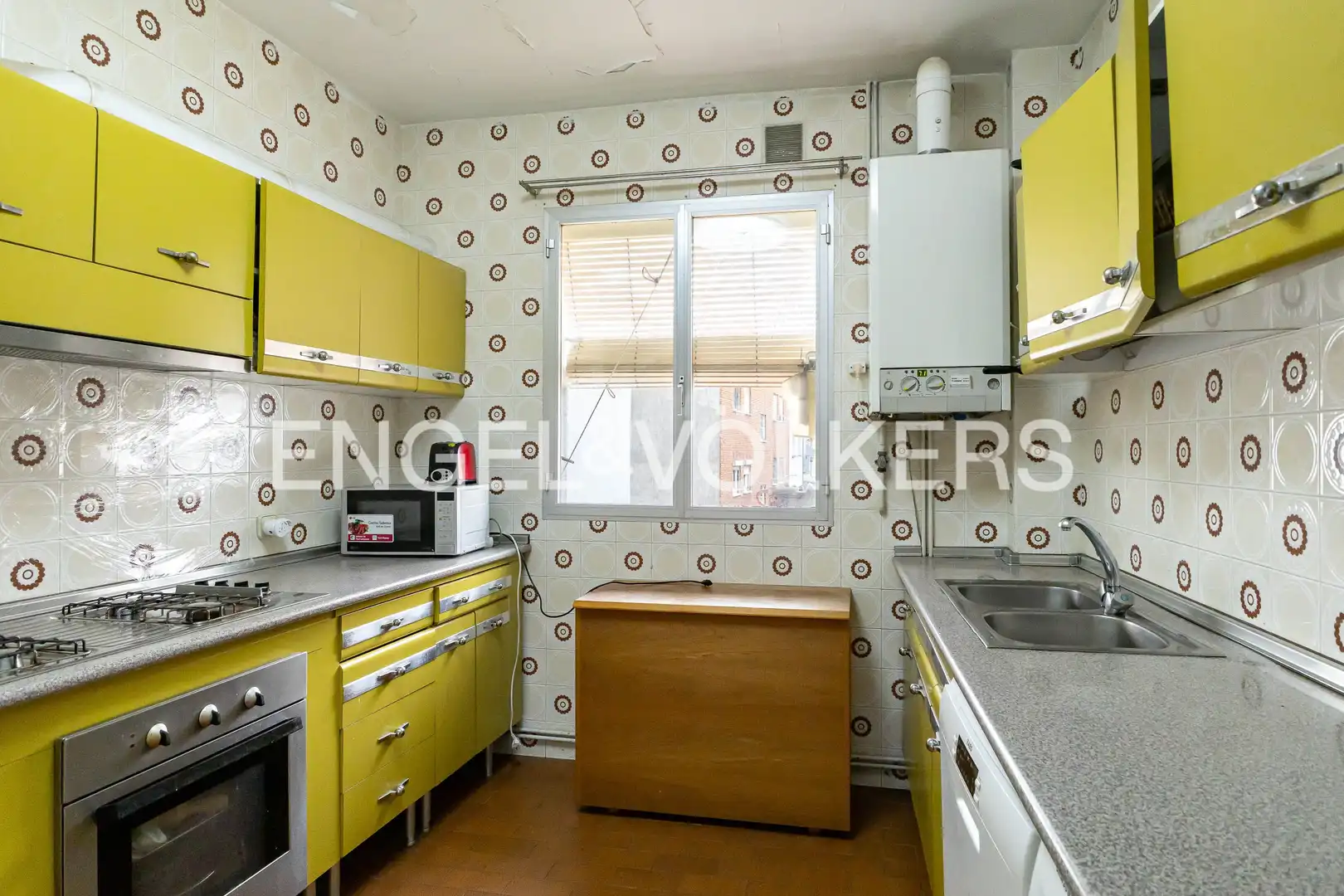 Küche von Maisonette zum Verkauf in Madrid mit Klimaanlage, Heizung und Parkett