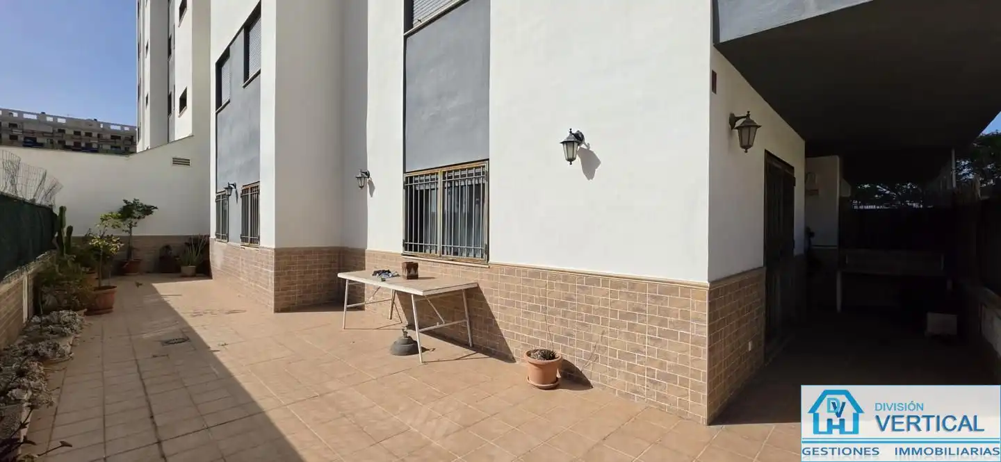 Terraza de Planta baja de alquiler en Paterna con Aire acondicionado, Calefacción y Terraza