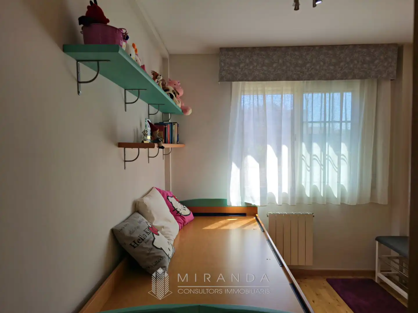 Habitación de Casa adosada en venta en Granollers con Aire acondicionado, Calefacción y Jardín privado