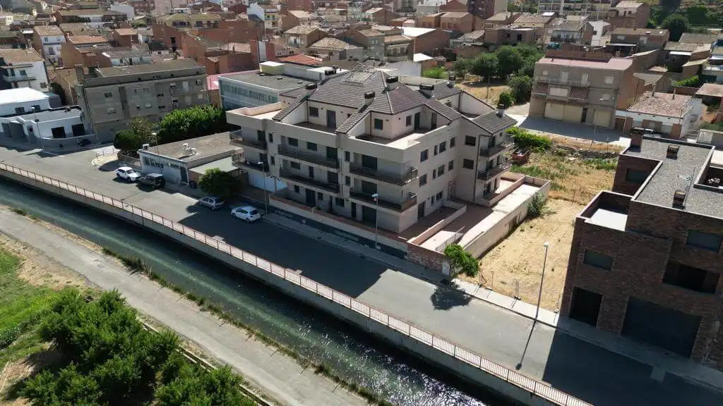 Vista exterior de Pis en venda en Alfarràs amb Calefacció i Terrassa